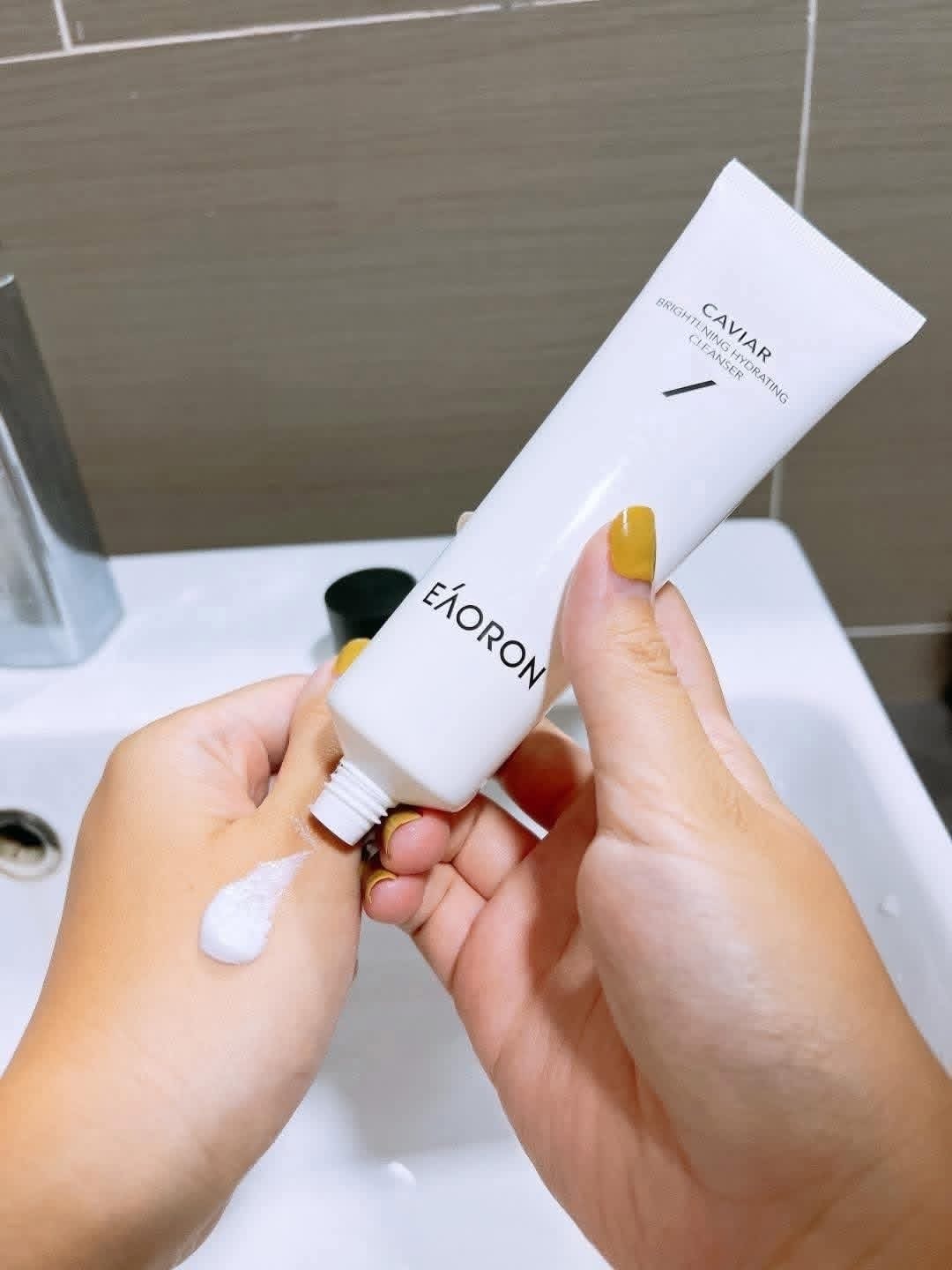 Eaoron Caviar Brightening Hydrating Cleanser New 100ml - Image 2