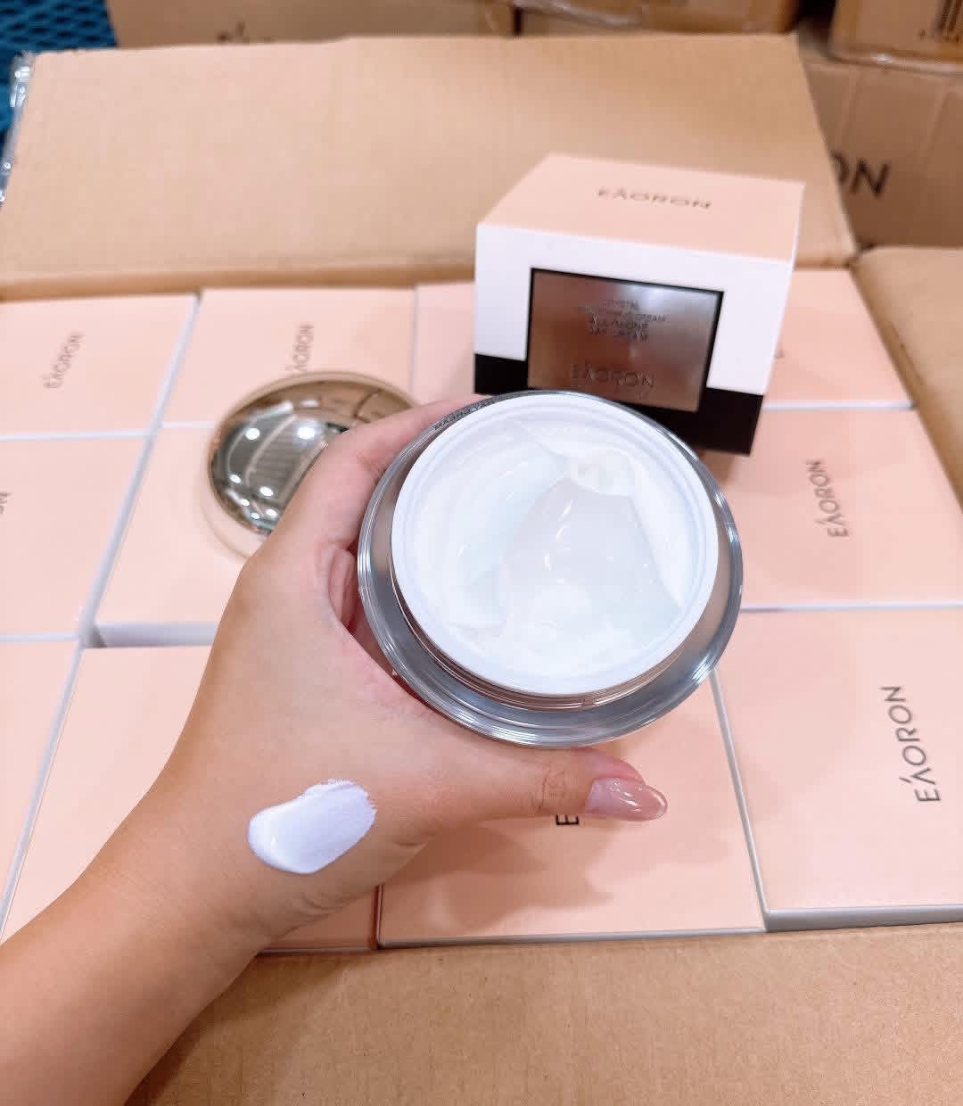 Eaoron Crystal Brightening Cream 50ml New - Image 3