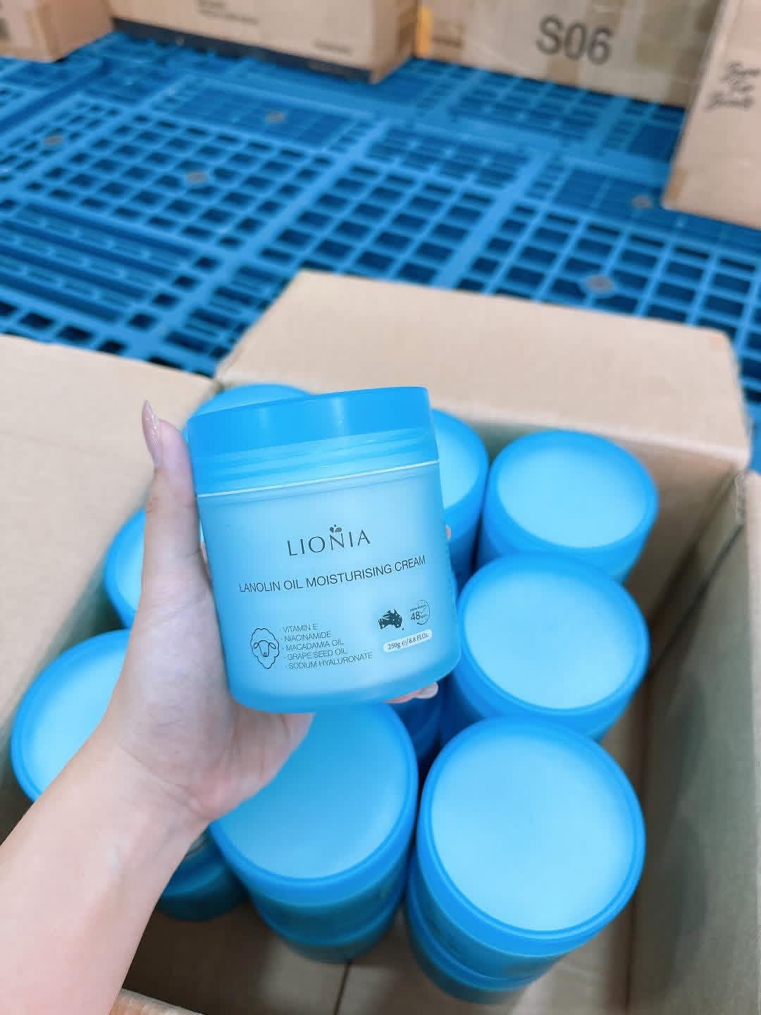 Lionia Lanolin Oil Moisturising Cream 250g